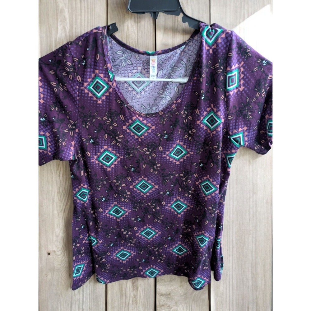 LuLaRoe Top PLus Size 2XL Geometric Short Sleeve Stretch Purple Green Mauve Blk